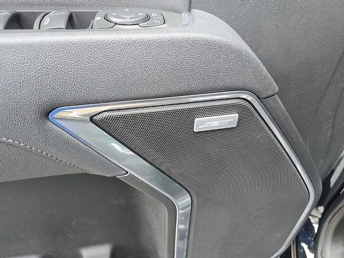 Used 2025 GMC Sierra 1500 Elevation w/ Preferred Package image 8