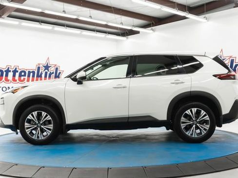 Used 2021 Nissan Rogue SV FWD image 6