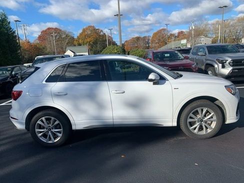 Used 2025 Audi Q3 2.0T Premium image 9