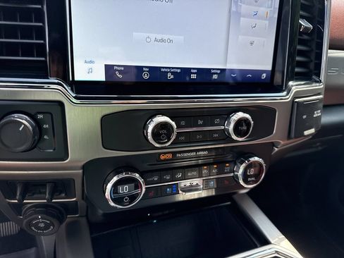 Used 2022 Ford F350 Platinum AWD/4WD image 27