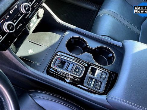 Used 2024 Honda Pilot EX-L image 17