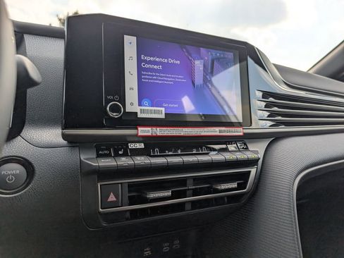 New 2026 Toyota Camry SE w/ Convenience Package FWD image 12