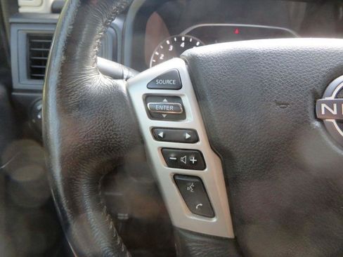 Used 2023 Nissan Titan SV w/ SV Convenience Package AWD/4WD image 18