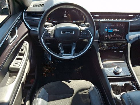 Used 2021 Jeep Grand Cherokee L Laredo image 12