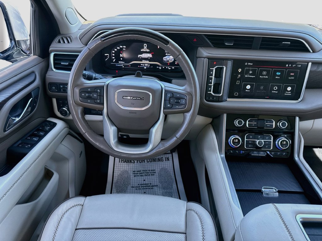 Used 2023 GMC Yukon XL Denali w/ Denali Reserve Package AWD/4WD image 29