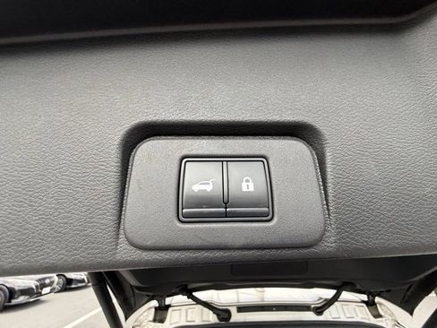 Certified 2022 Nissan Rogue SL w/ SL Premium Package image 20