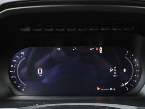 New 2026 Volvo XC90 B5 Plus image 32