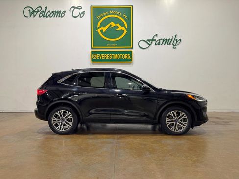 Used 2021 Ford Escape SEL w/ Technology Package FWD image 2