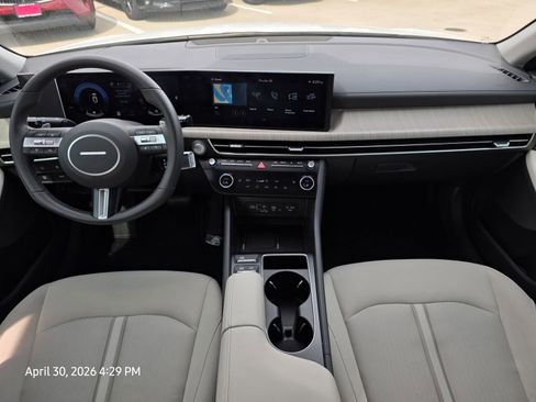 Used 2025 Hyundai Sonata SEL FWD image 10