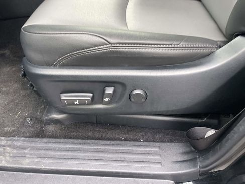 Used 2024 Toyota 4Runner SR5 Premium image 30