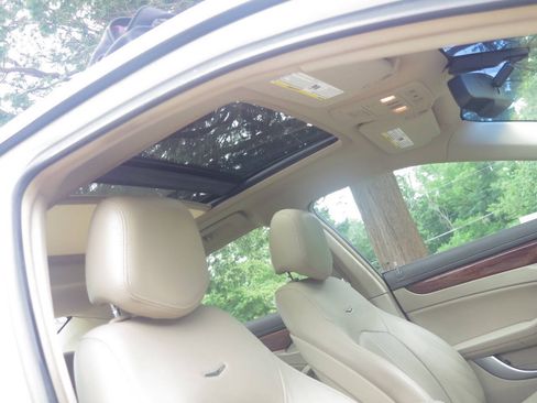 Used 2011 Cadillac CTS Luxury AWD/4WD image 18