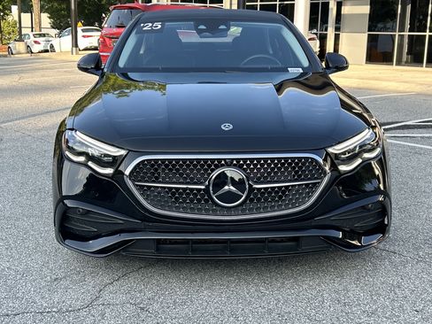 Certified 2025 Mercedes-Benz E 450 4MATIC Sedan w/ Multicontour Seating Package image 3