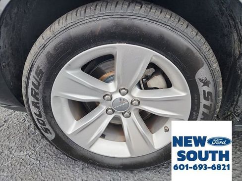 Used 2023 Dodge Challenger SXT image 24