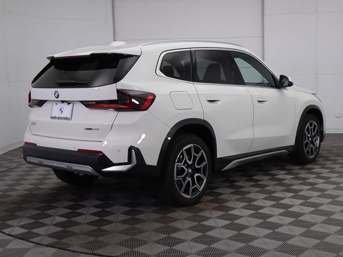 Used 2025 BMW X1 xDrive28i w/ Technology Package image 5