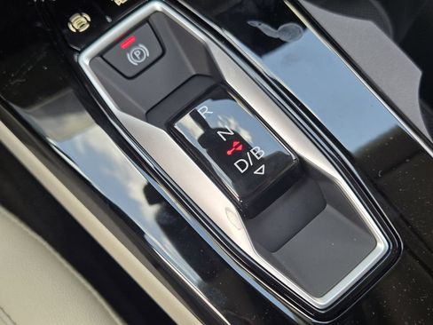 New 2027 Audi Q6 e-tron Premium Plus AWD/4WD image 26