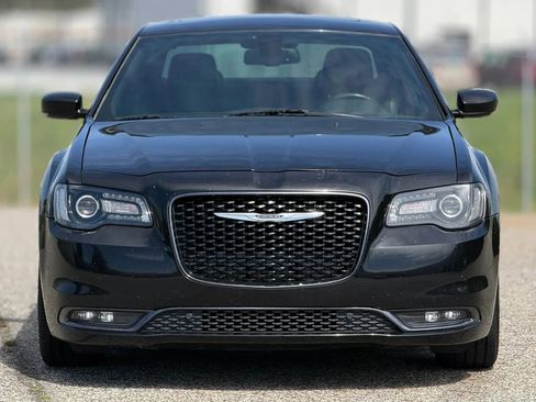 Used 2016 Chrysler 300 S w/ 300S Premium Group image 5