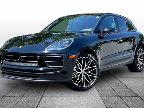 Used 2024 Porsche Macan AWD/4WD image 4