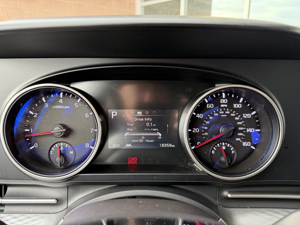 Used 2024 Kia Carnival LX FWD image 18