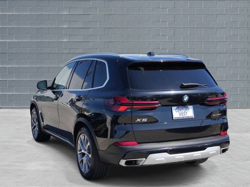 Used 2024 BMW X5 sDrive40i w/ Premium Package RWD image 3