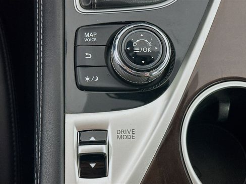 Used 2019 INFINITI Q50 Luxe w/ Essential Package (3.0T Luxe) image 25