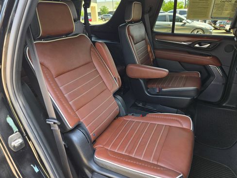 Used 2024 GMC Yukon Denali Ultimate AWD/4WD image 28