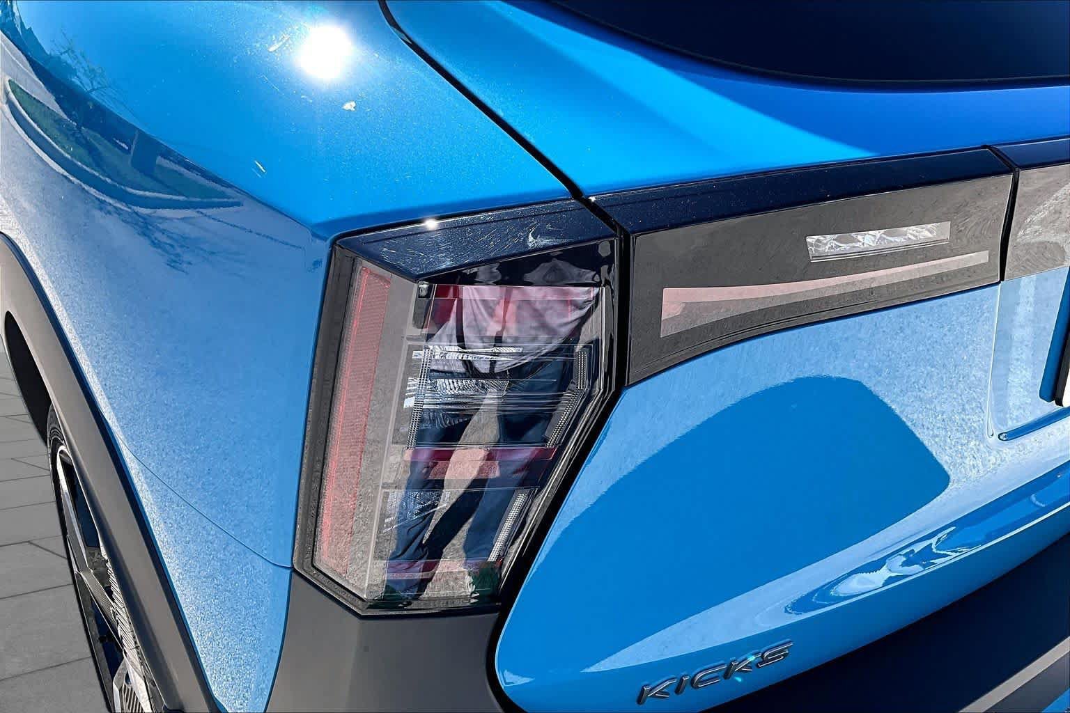 Used 2026 Nissan Kicks SR FWD image 28