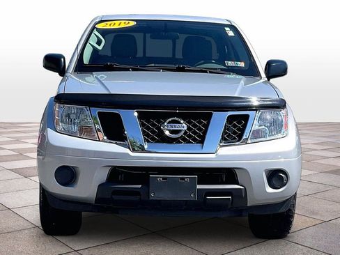 Used 2019 Nissan Frontier SV AWD/4WD image 3