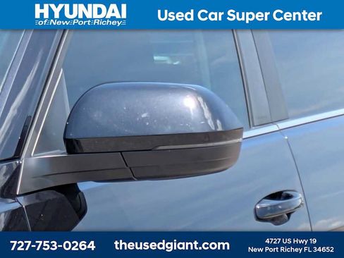 Used 2024 Volkswagen Atlas SE FWD image 11