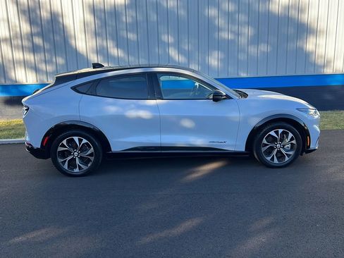 Used 2021 Ford Mustang Mach-E Premium image 4