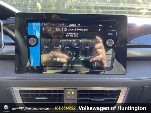 Certified 2025 Volkswagen Taos SE w/ Taos Adventure Package (SXB) image 25