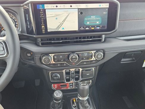 New 2026 Jeep Wrangler Unlimited Rubicon AWD/4WD image 17