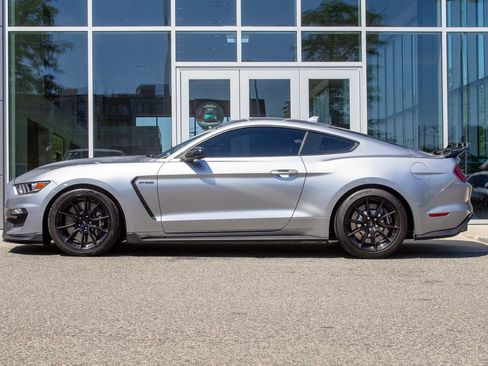 Used 2020 Ford Mustang Shelby GT350 w/ Technology Package RWD image 7