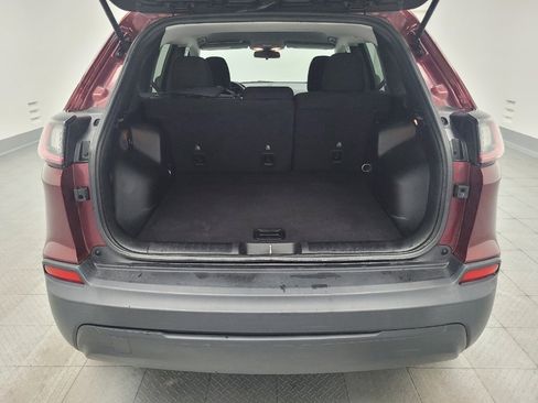 Used 2019 Jeep Cherokee Latitude w/ Popular Appearance Group FWD image 29