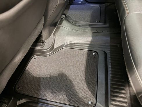 Used 2024 GMC Sierra 1500 AT4 w/ Technology Package image 39