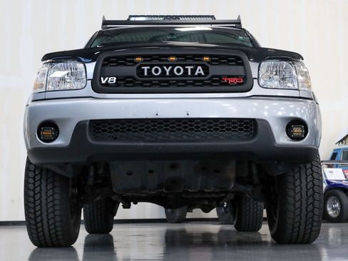 Used 2002 Toyota Sequoia SR5 w/ Alloy Wheel Pkg AWD/4WD image 30