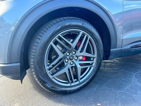Used 2025 Ford Explorer ST w/ Sun And Sound Package image 9