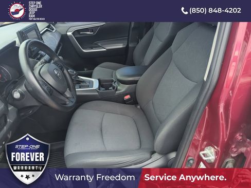 Used 2019 Toyota RAV4 XLE FWD image 11