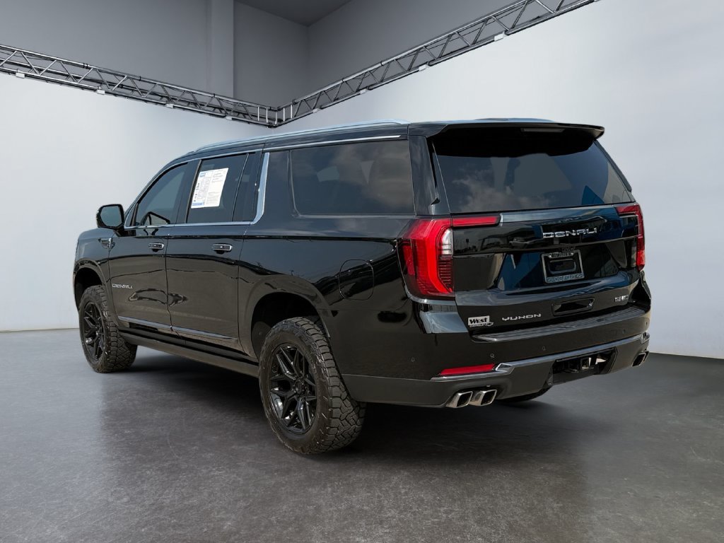 Used 2025 GMC Yukon XL Denali Ultimate AWD/4WD image 5