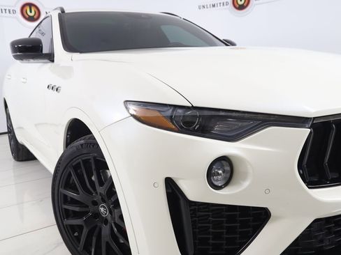Used 2021 Maserati Levante S image 19