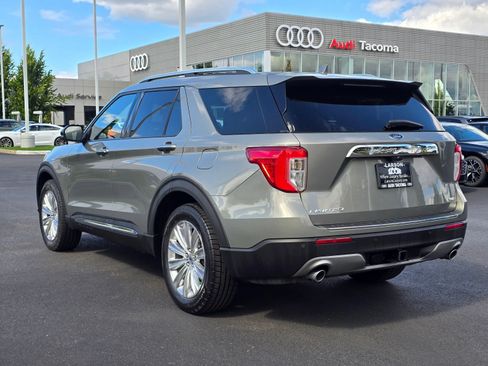 Used 2020 Ford Explorer Limited w/ Class III Trailer Tow Package AWD/4WD image 3