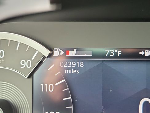 Used 2023 Land Rover Range Rover Evoque R-Dynamic SE image 30