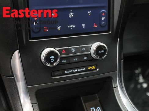 Used 2024 Ford Edge Titanium AWD/4WD image 19