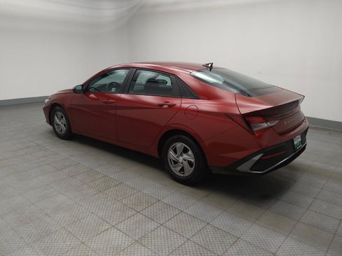 Used 2025 Hyundai Elantra SE image 3