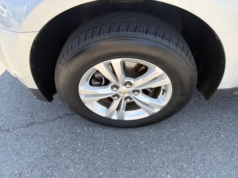 Used 2015 Chevrolet Equinox LT w/ Driver Convenience Package AWD/4WD image 11