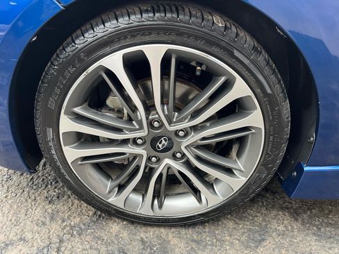 Used 2016 Hyundai Veloster Turbo image 14