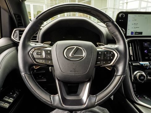 Used 2025 Lexus LX 700h Luxury w/ Appearance Package AWD/4WD image 15