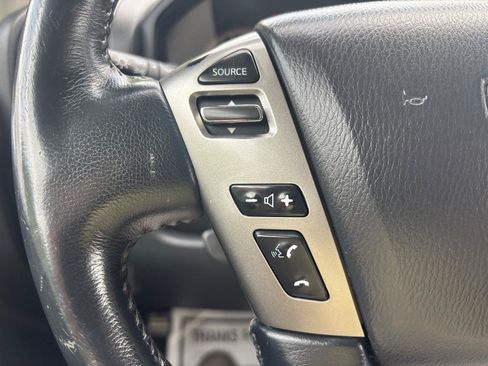 Used 2013 Nissan Titan SV w/ SV Value Truck Pkg AWD/4WD image 15