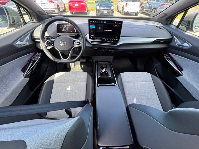 Certified 2025 Volkswagen ID.4 Pro AWD/4WD image 13