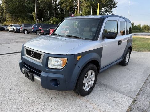 Used 2005 Honda Element EX image 2