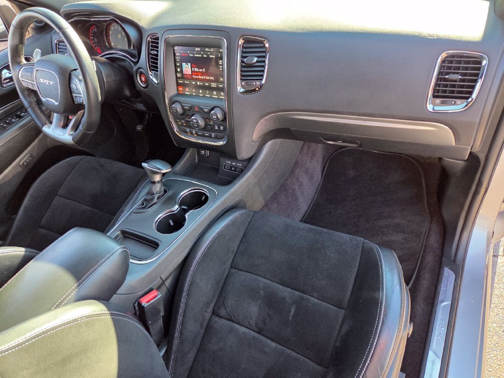 Used 2018 Dodge Durango SRT w/ Technology Group AWD/4WD image 23